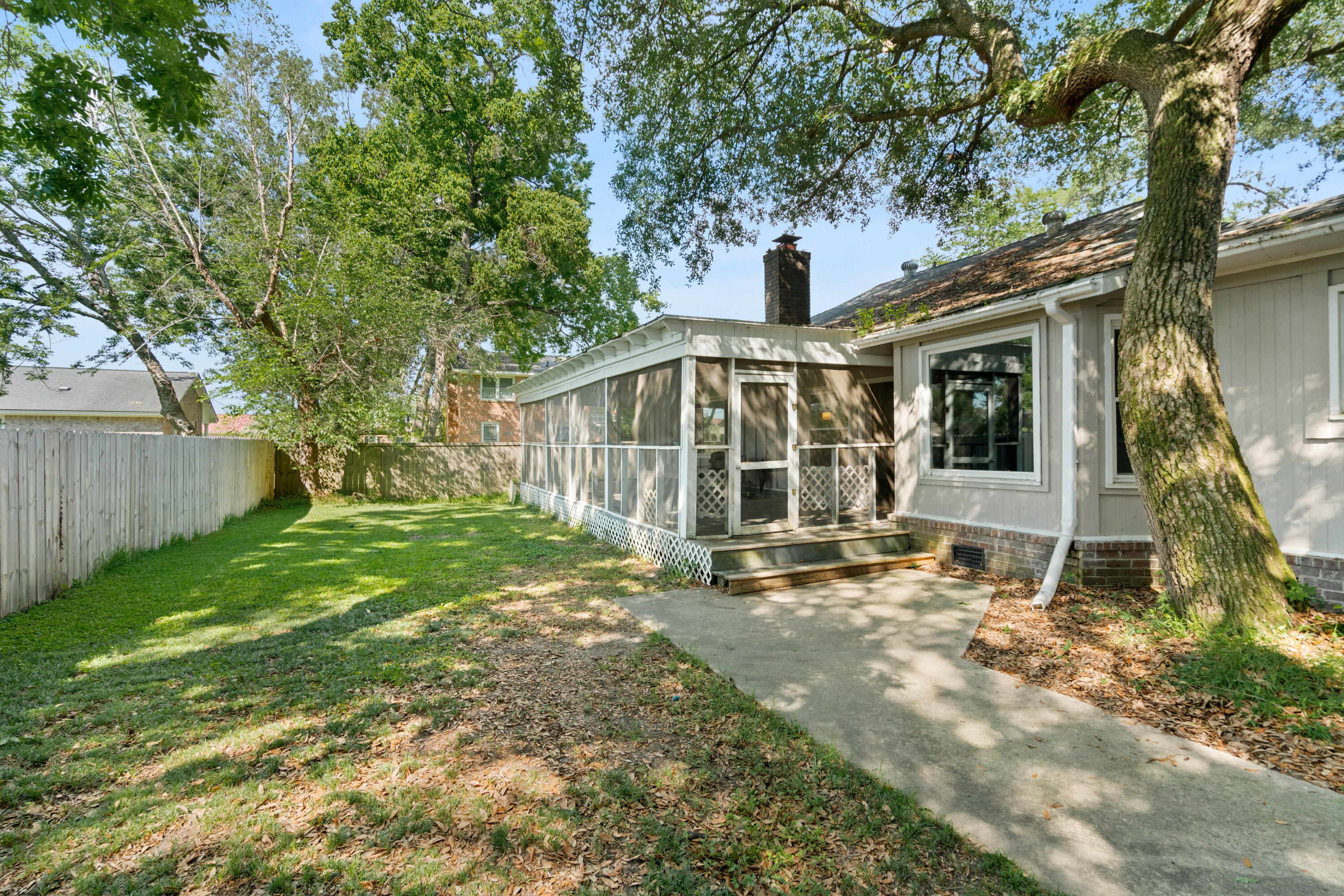 2369 Brevard Road Charleston, SC 29414 - Photo 19 of 21 2369Brevard_NickCannPhoto-15