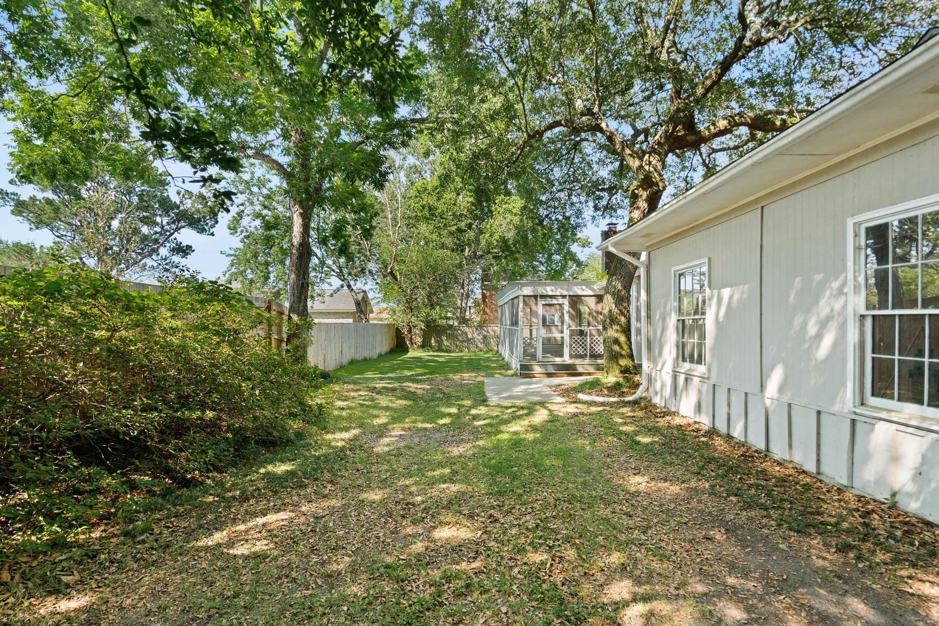 2369 Brevard Road Charleston, SC 29414 - Photo 20 of 21 2369Brevard_NickCannPhoto-16