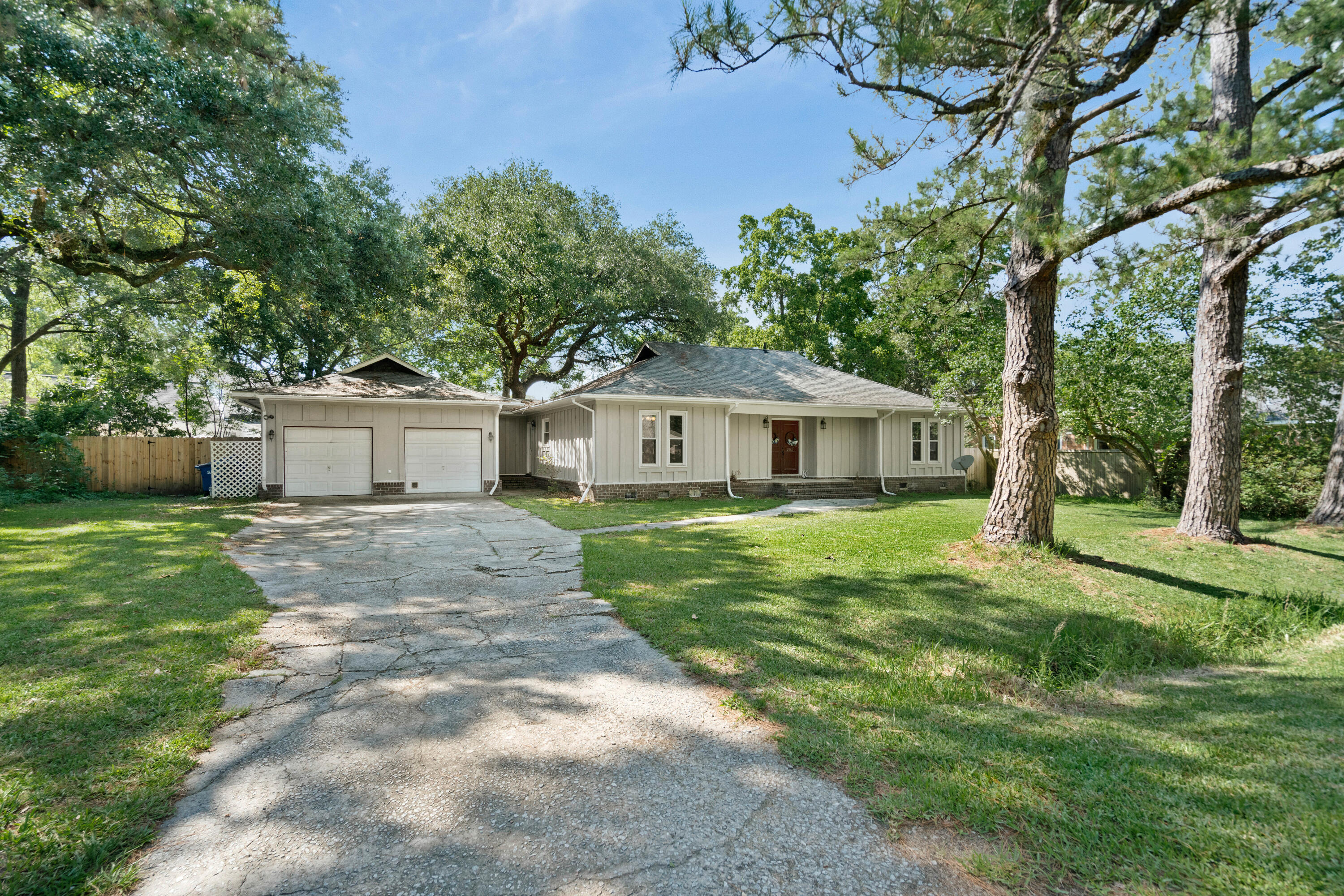 2369 Brevard Road Charleston, SC 29414 - Photo 3 of 21 2369Brevard_NickCannPhoto-21