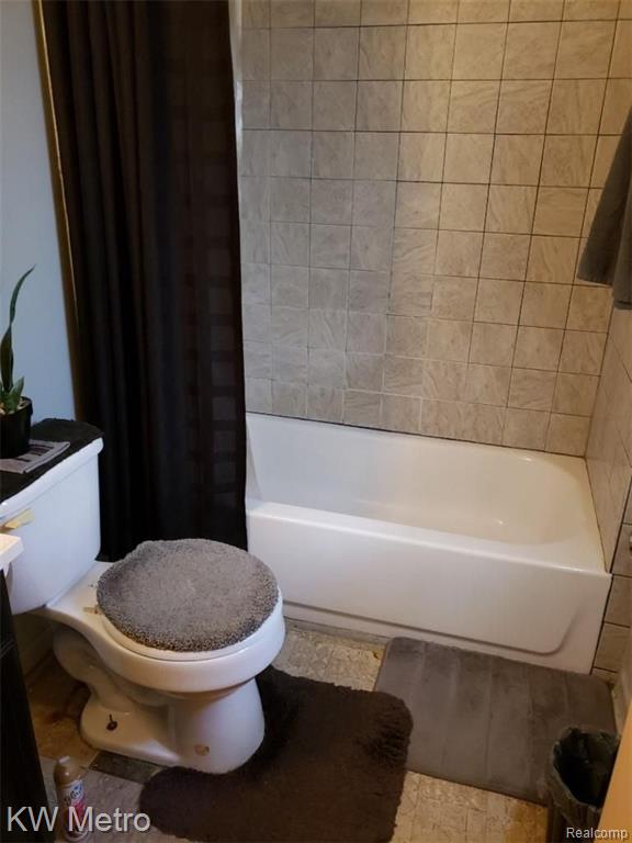 20710 Moross Road Detroit, MI 48224 - Photo 4 of 11