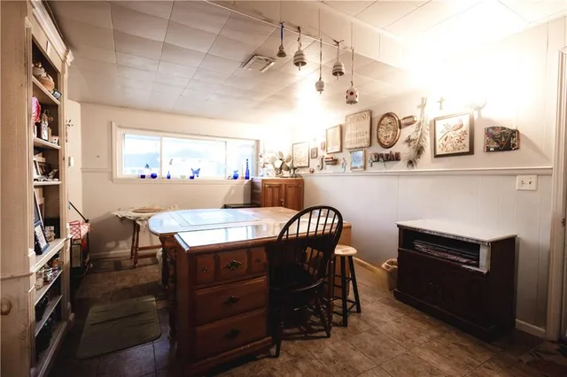 $259,500 | 11 South Carriage Drive, St. Joseph, MO 64506