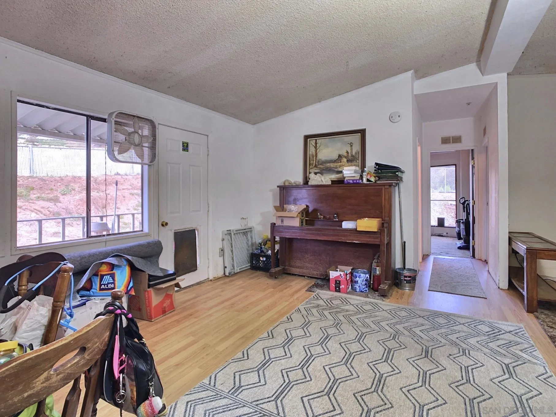 2056 Old Bend Road El Cajon, CA 92021 - Photo 9 of 23 Gallery Image 9