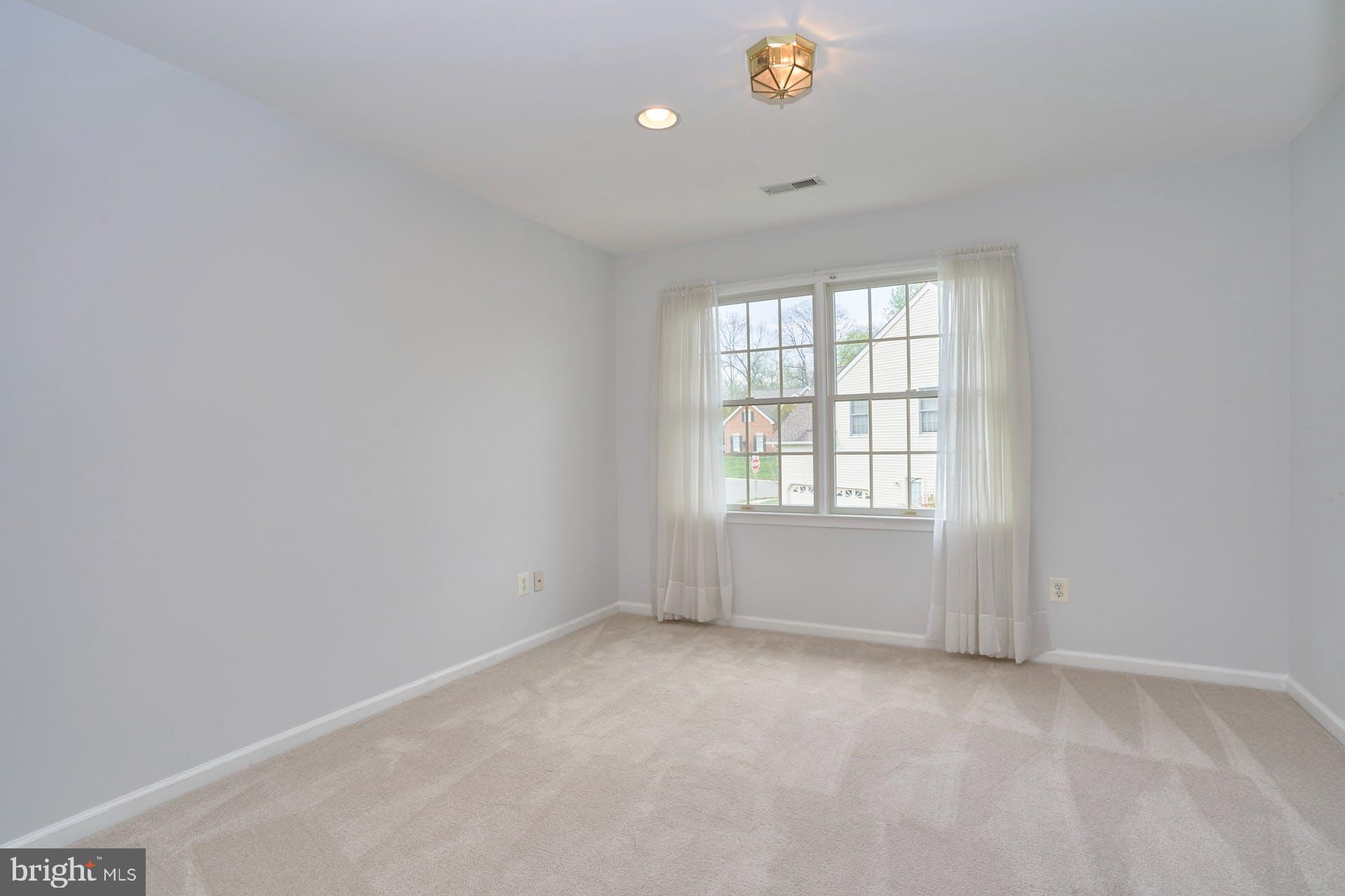 1303 Aldbury Way Reston, VA 20194 - Photo 18 of 62 Bedroom Four -Upper Level