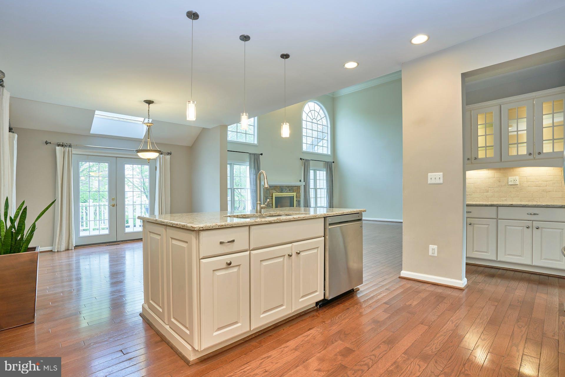 1303 Aldbury Way Reston, VA 20194 - Photo 40 of 62 Center Island