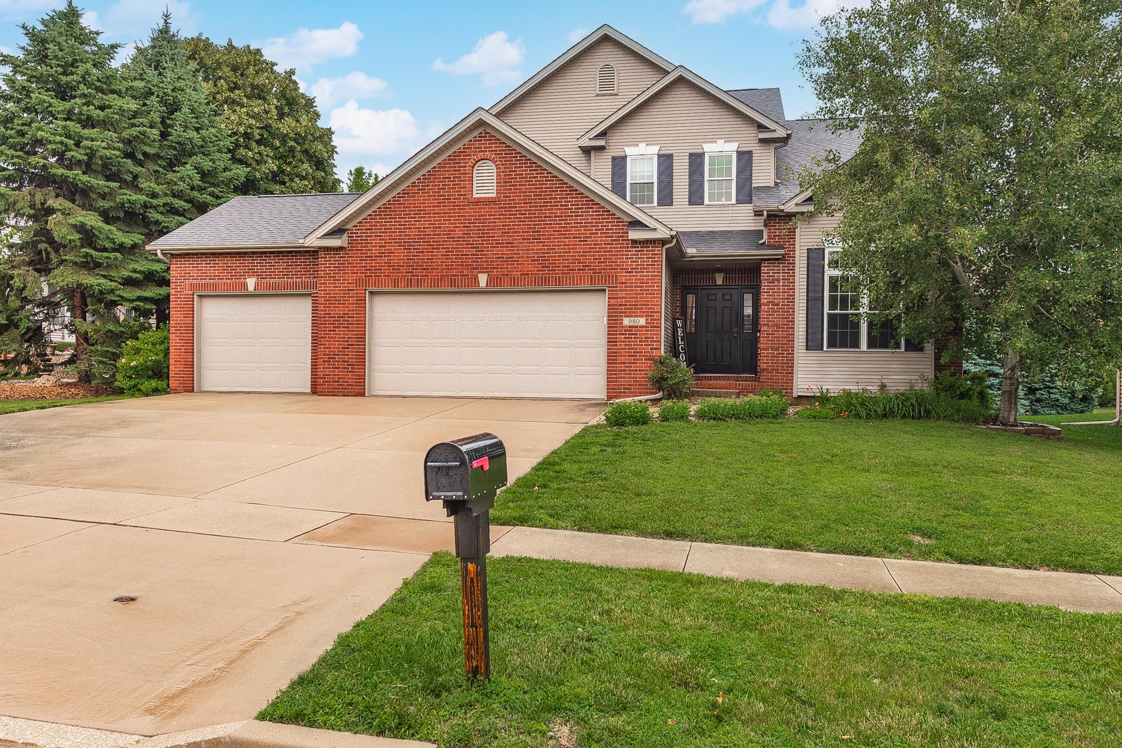980 Balsam Road Normal, IL 61761 - Photo 3 of 51