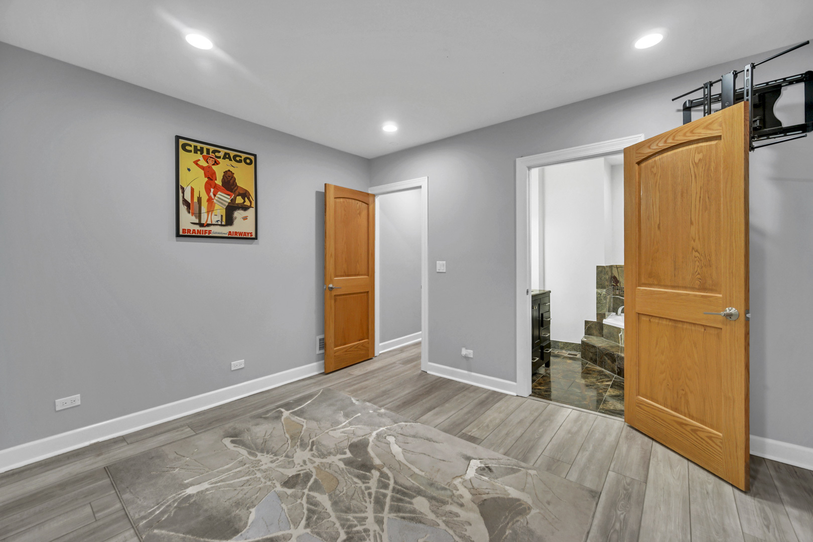 1041 Vernon Avenue Park Ridge, IL 60068 - Photo 13 of 29 Gallery Image 13