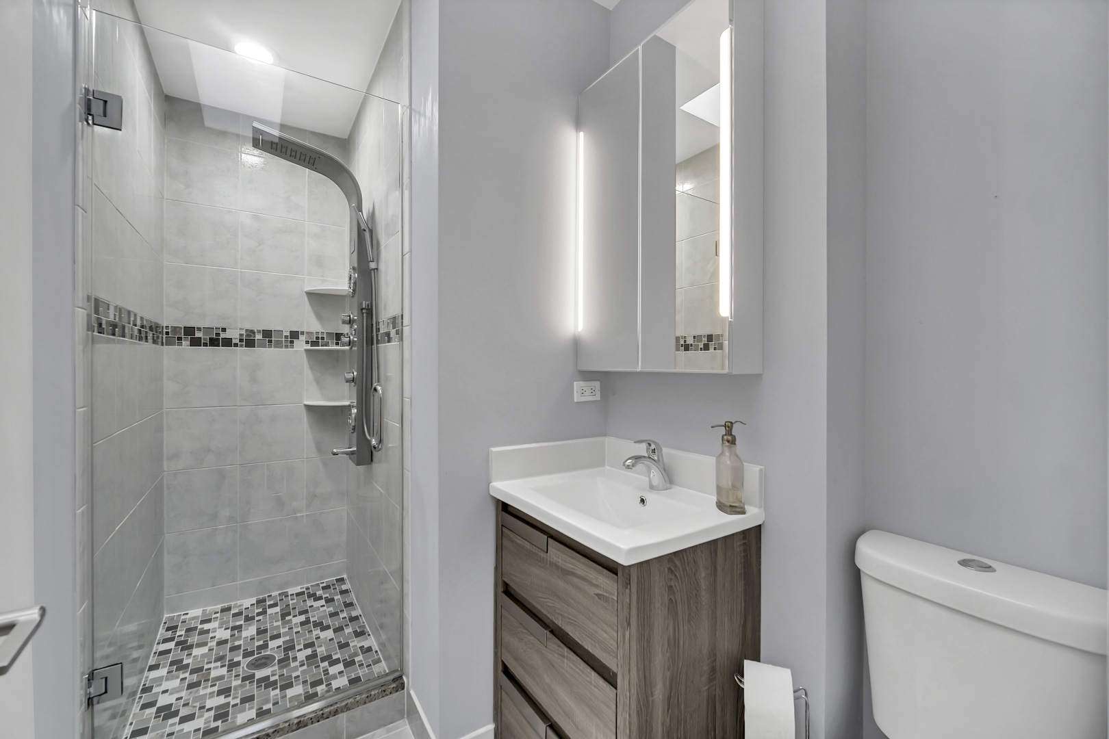 1041 Vernon Avenue Park Ridge, IL 60068 - Photo 17 of 29 Gallery Image 17