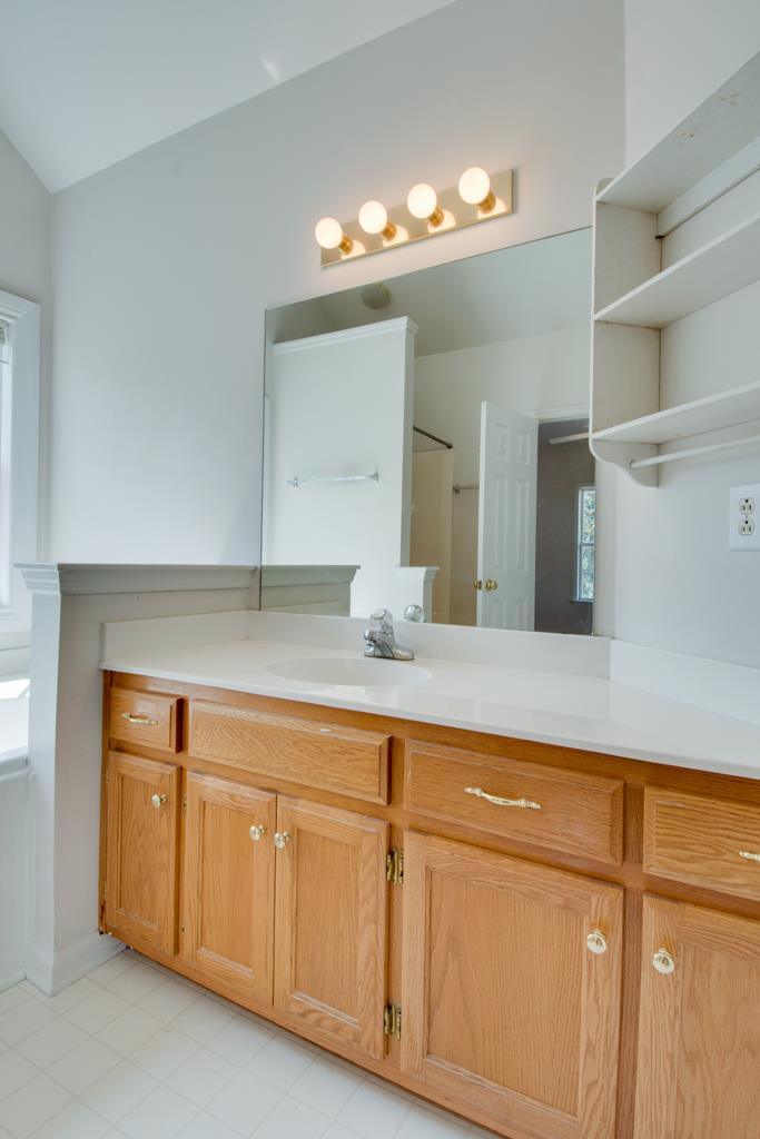 1818 O'Reilly Circle Spring Hill, TN 37174 - Photo 9 of 19 This bathroom has plenty of extra storage space