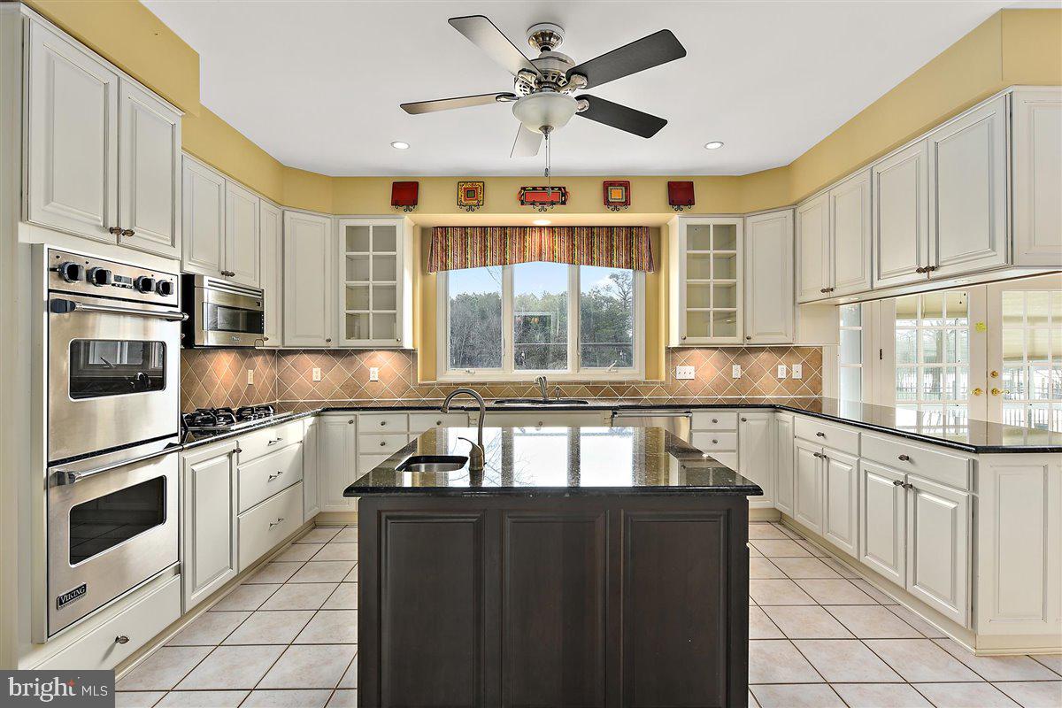 3357 Redden Ferry Road Eden, MD 21822 - Photo 19 of 107 Spacious Kitchen w/ Center Island