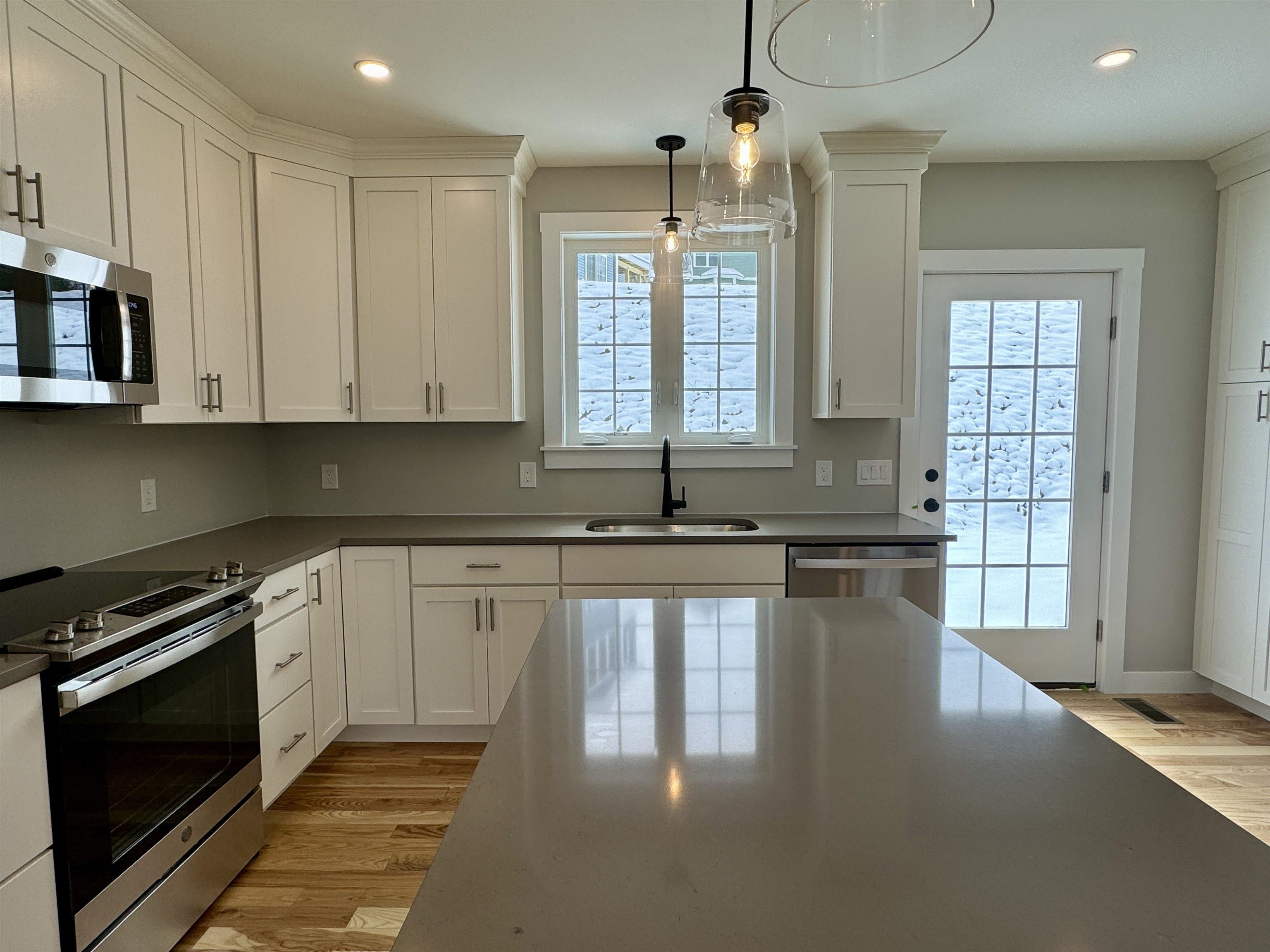 49 Green Road, Unit 32 Newmarket, NH 03857 - Photo 13 of 23
