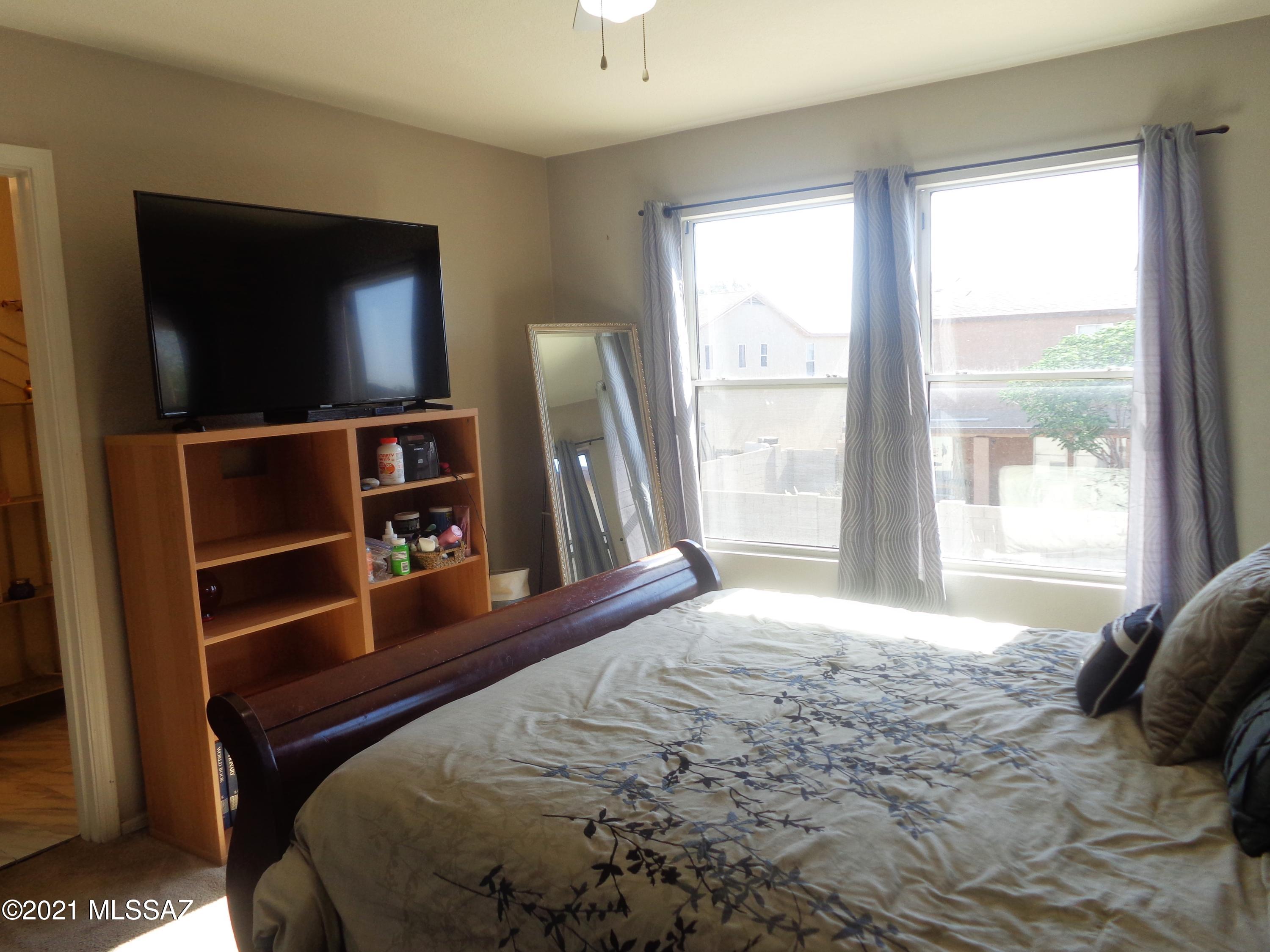 5756 South Manta Ray Road Tucson, AZ 85706 - Photo 12 of 26 Gallery Image 12