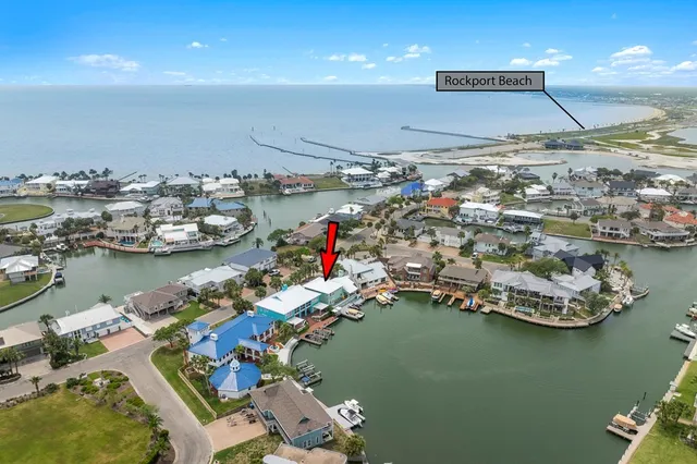 $1,595,000 | 33 Blue Heron Drive, Rockport, TX 78382