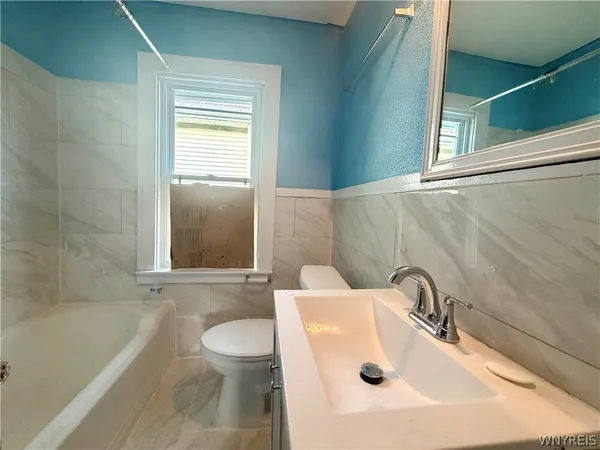 $179,000 | 484 Dartmouth Avenue, Buffalo, NY 14215