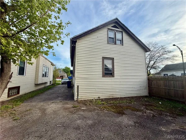 $179,000 | 484 Dartmouth Avenue, Buffalo, NY 14215