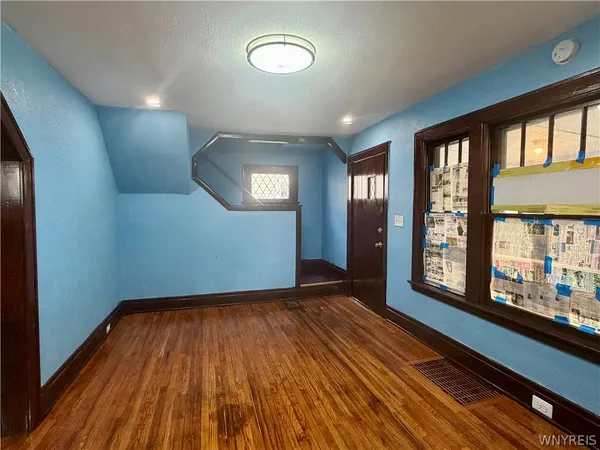$179,000 | 484 Dartmouth Avenue, Buffalo, NY 14215