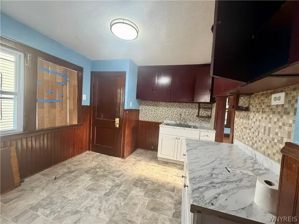 $179,000 | 484 Dartmouth Avenue, Buffalo, NY 14215