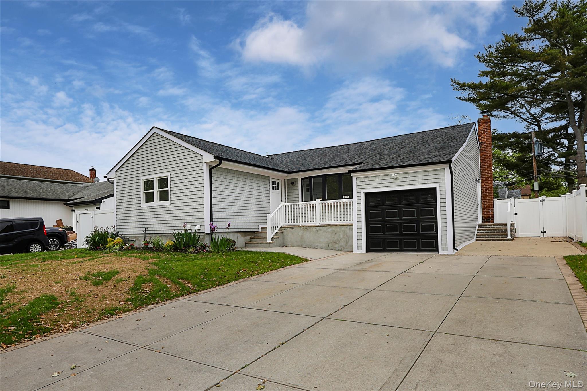 224 Hungry Harbor Road Valley Stream, NY 11581 - Photo 2 of 25