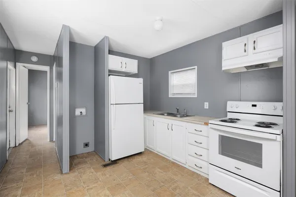 $800 | 5015 39th Street East, Unit 7, Dickinson, TX 77539