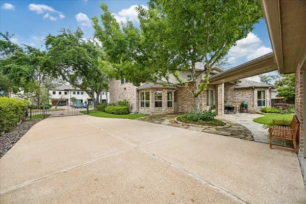 $1,800,000 | 12435 Boheme Drive, Houston, TX 77024