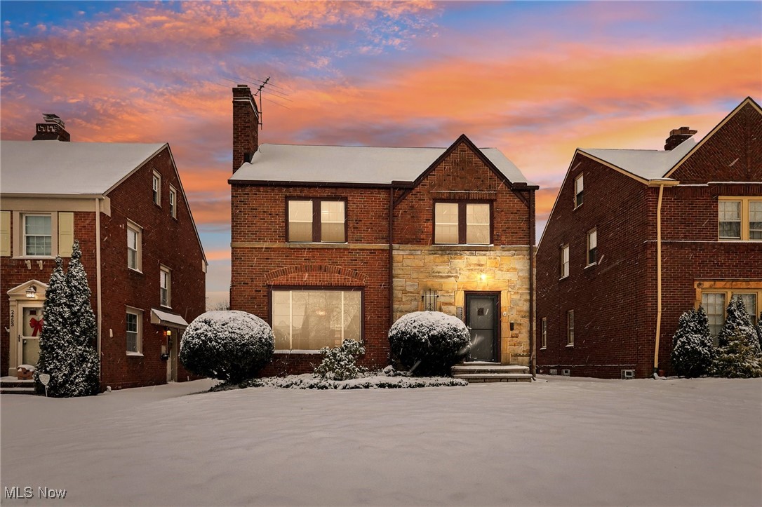 2457 Saybrook Road Cleveland, OH 44118 - Photo 1 of 34 Gallery Image 1