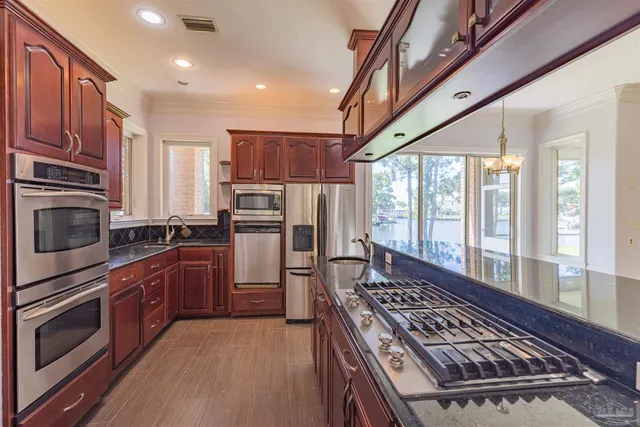 $999,900 | 4561 Soundside Terrace, Gulf Breeze, FL 32563