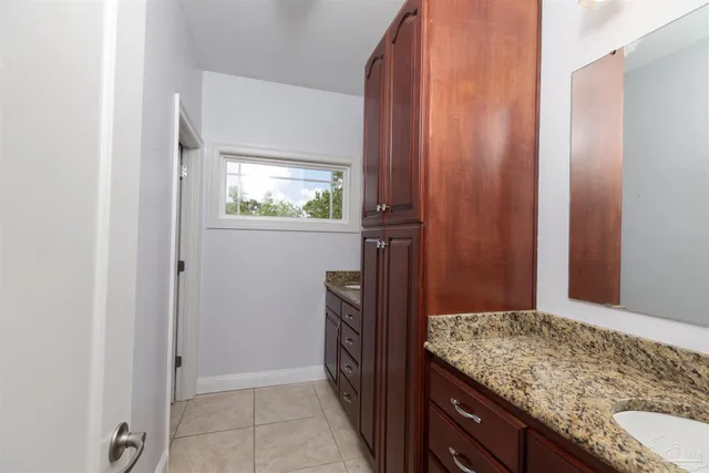 $999,900 | 4561 Soundside Terrace, Gulf Breeze, FL 32563