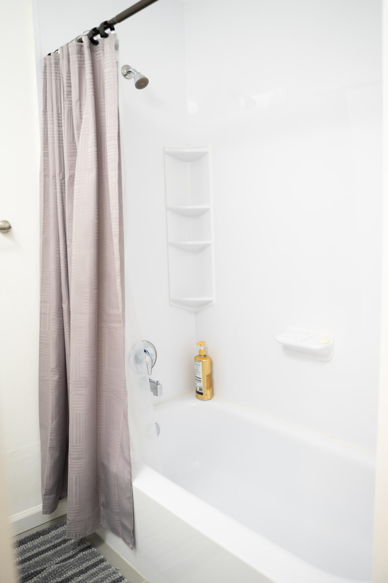 1425 Riverside Circle Wellington, FL 33414 - Photo 25 of 35 a bathroom with a bathtub and shower
