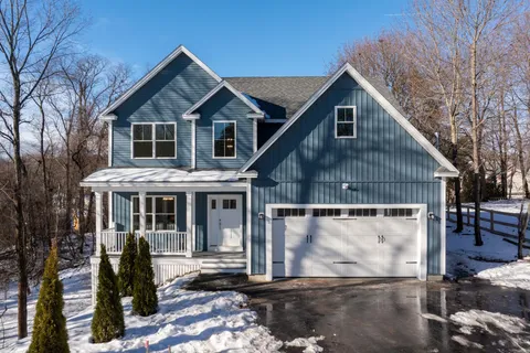 $1,095,000 | 25 Carroll Street, Exeter, NH 03833