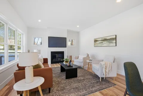 $995,000 | 25 Carroll Street, Exeter, NH 03833