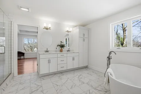 $949,000 | 25 Carroll Street, Exeter, NH 03833