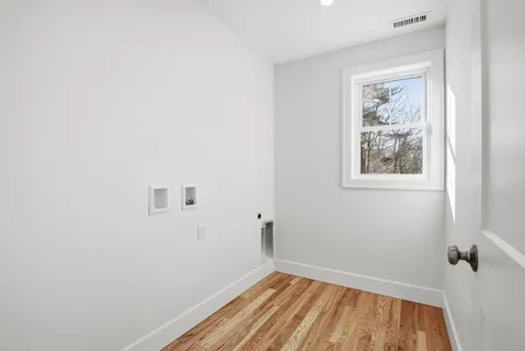 $949,000 | 25 Carroll Street, Exeter, NH 03833