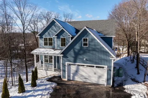 $995,000 | 25 Carroll Street, Exeter, NH 03833