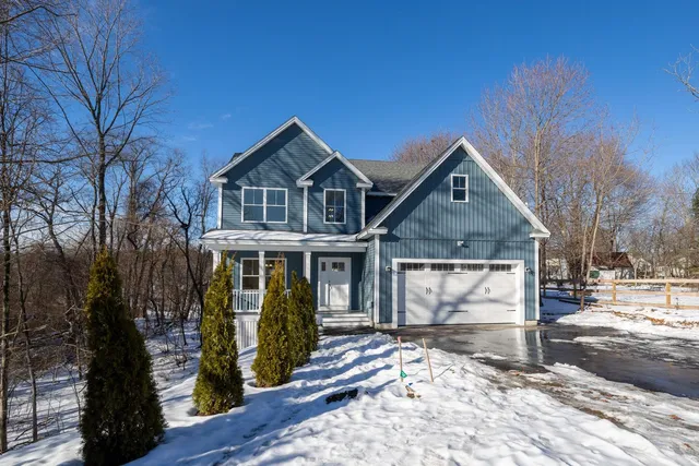 $1,095,000 | 25 Carroll Street, Exeter, NH 03833