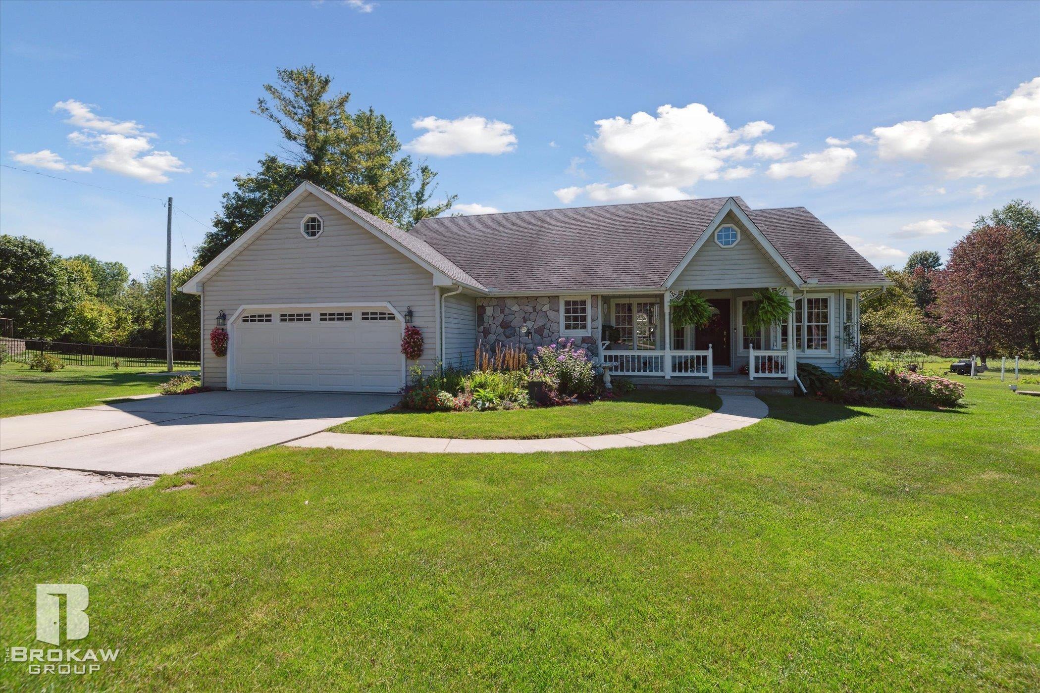 10424 Coolidge Road Goodrich, MI 48438 - Photo 2 of 82