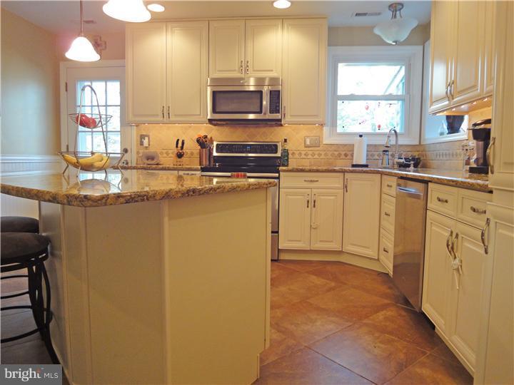 169 Tuckerton Road Medford Lakes, NJ 08055 - Photo 9 of 19 Kitchen