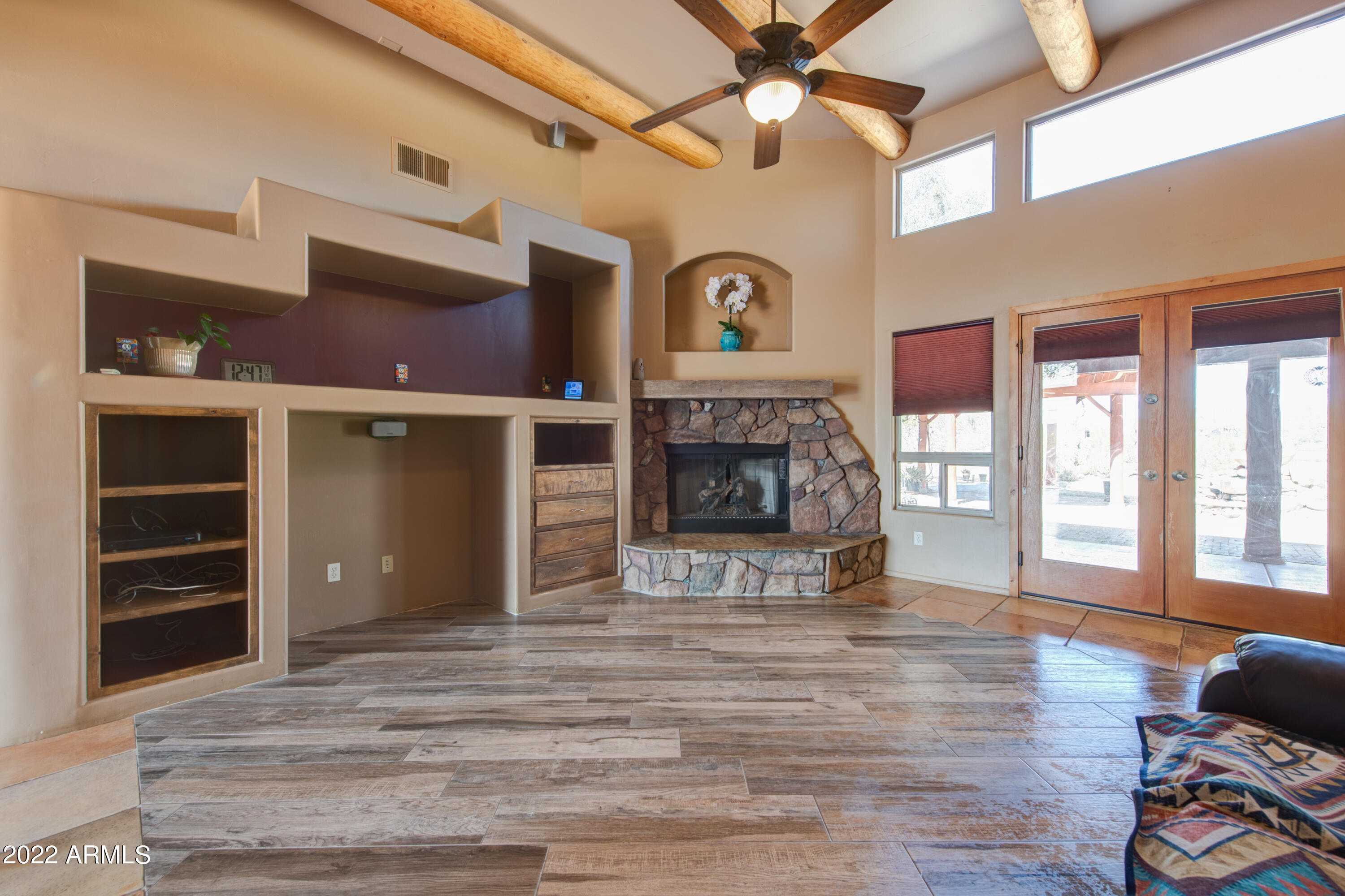 1024 East Maddock Road Phoenix, AZ 85086 - Photo 19 of 26 018_Family Room II