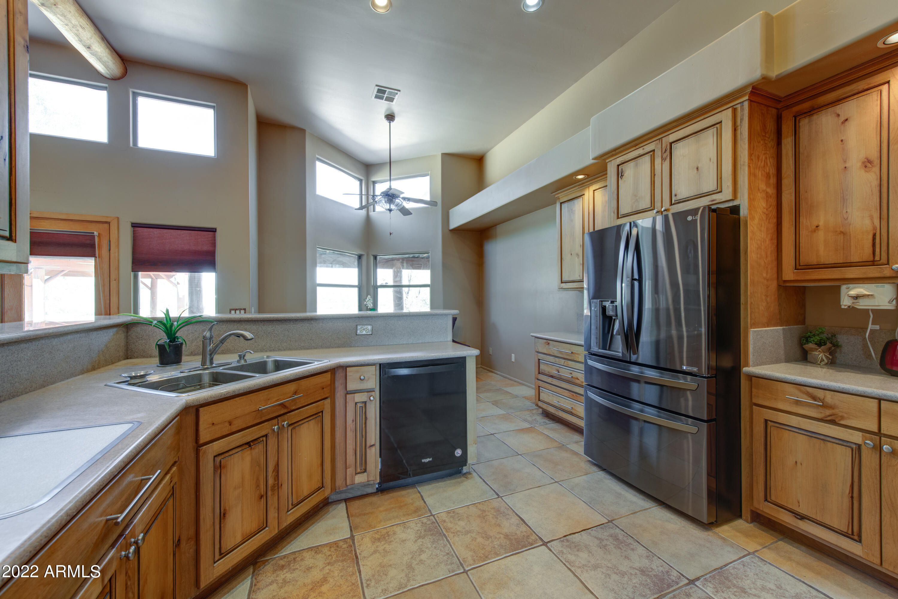 1024 East Maddock Road Phoenix, AZ 85086 - Photo 22 of 26 021_Kitchen II