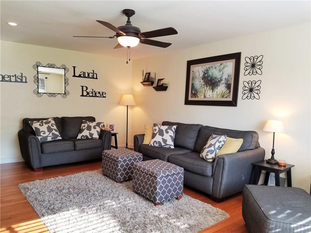 560 Paris Colliers Road Burgettstown, PA 15021 - Photo 2 of 20 Gallery Image 2