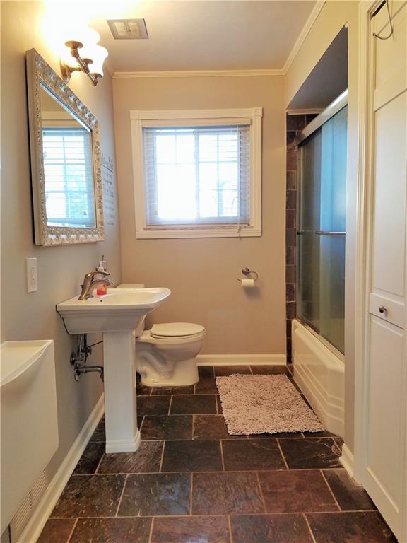 560 Paris Colliers Road Burgettstown, PA 15021 - Photo 7 of 20 Gallery Image 7