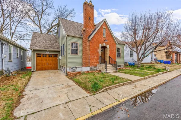 $319,900 | 263 Jefferson Street, Ste. Genevieve, MO 63670