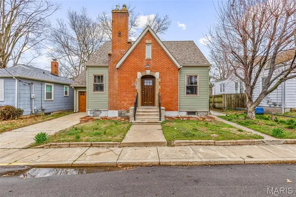 $319,900 | 263 Jefferson Street, Ste. Genevieve, MO 63670