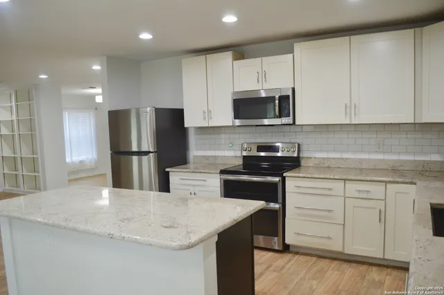 $2,395 | 16639 Calico Creek Drive, San Antonio, TX 78247