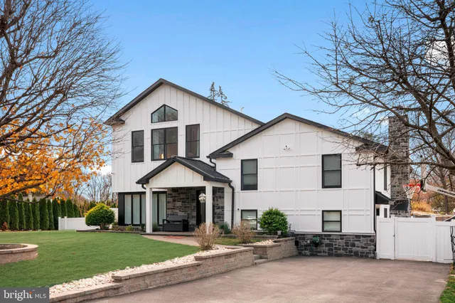 $993,900 | 528 Hoyt Road, Huntingdon Valley, PA 19006