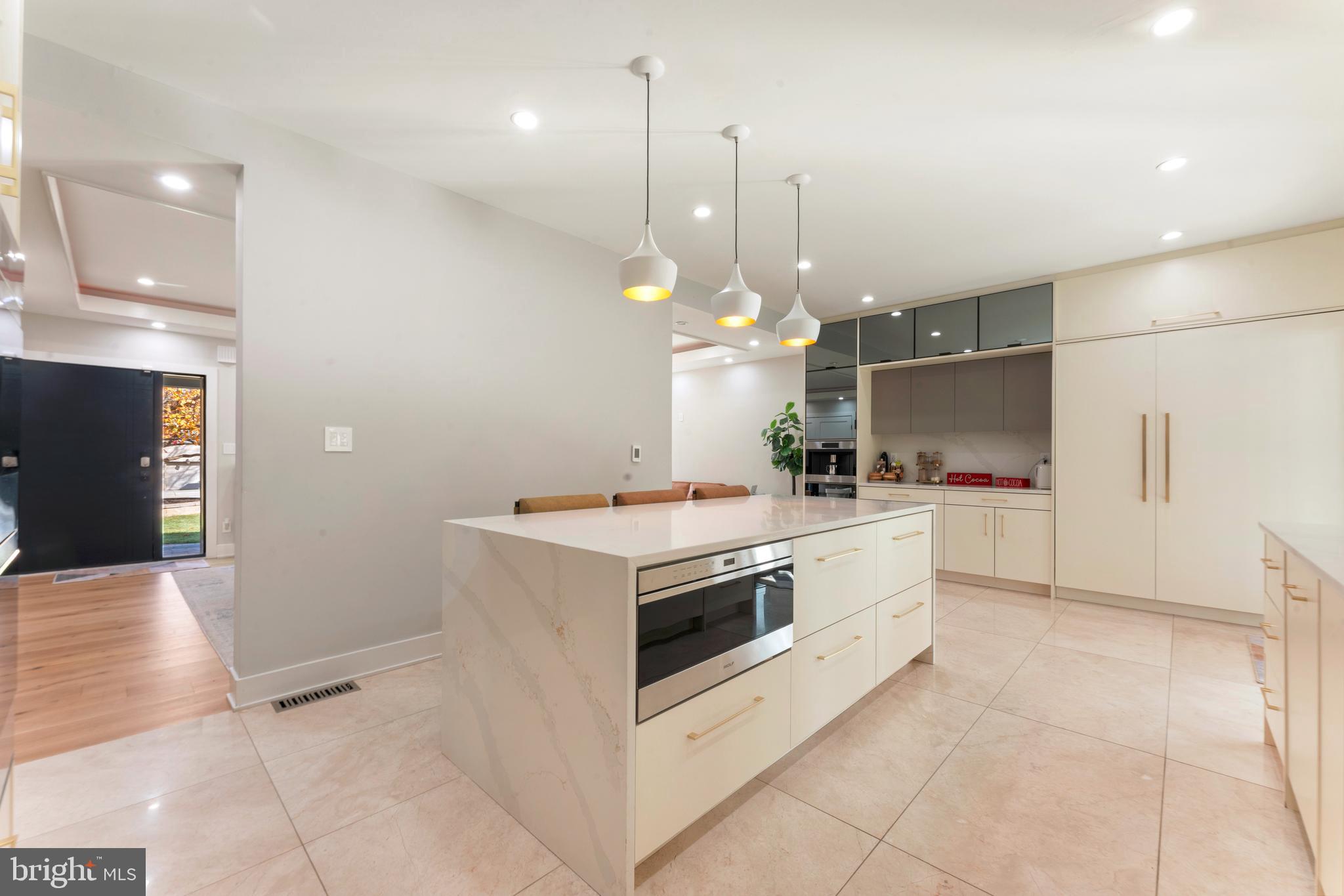 528 Hoyt Road Huntingdon Valley, PA 19006 - Photo 14 of 56 a kitchen with a stove a refrigerator and a sink