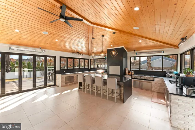 $993,900 | 528 Hoyt Road, Huntingdon Valley, PA 19006