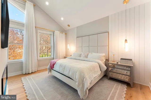 $993,900 | 528 Hoyt Road, Huntingdon Valley, PA 19006