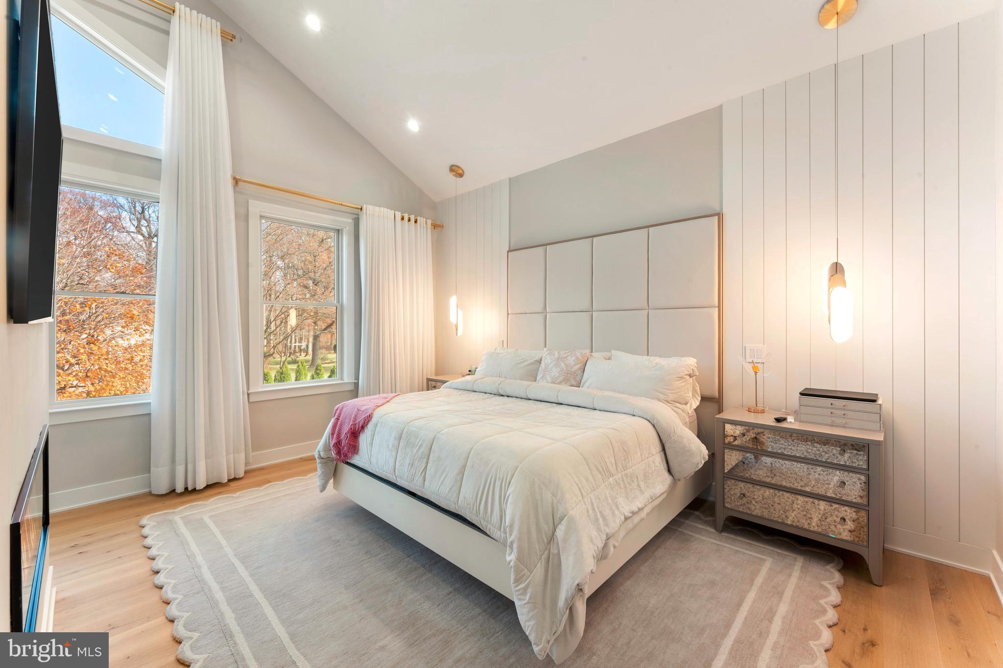 528 Hoyt Road Huntingdon Valley, PA 19006 - Photo 27 of 56 a bedroom with a bed and a window