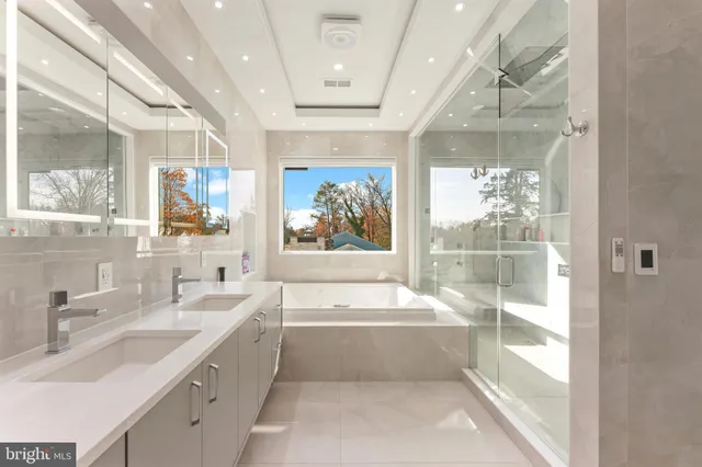 $993,900 | 528 Hoyt Road, Huntingdon Valley, PA 19006