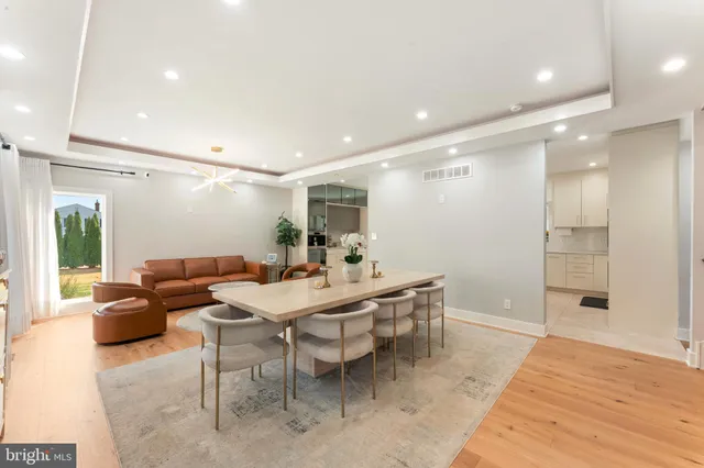 $993,900 | 528 Hoyt Road, Huntingdon Valley, PA 19006