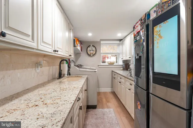 $993,900 | 528 Hoyt Road, Huntingdon Valley, PA 19006